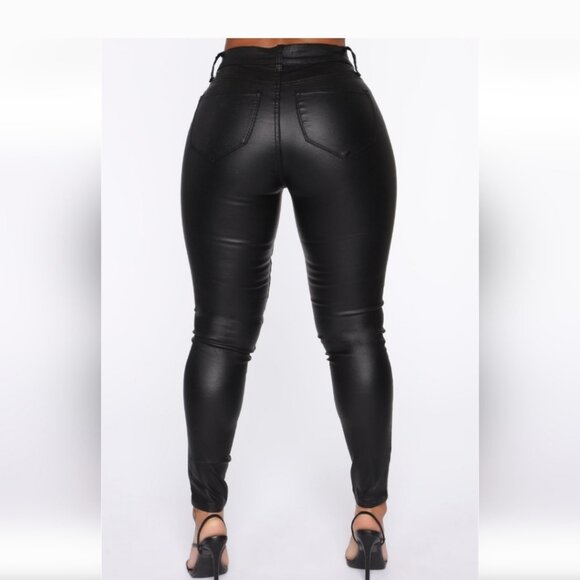 Faux Leather pants - Picture 2 of 4